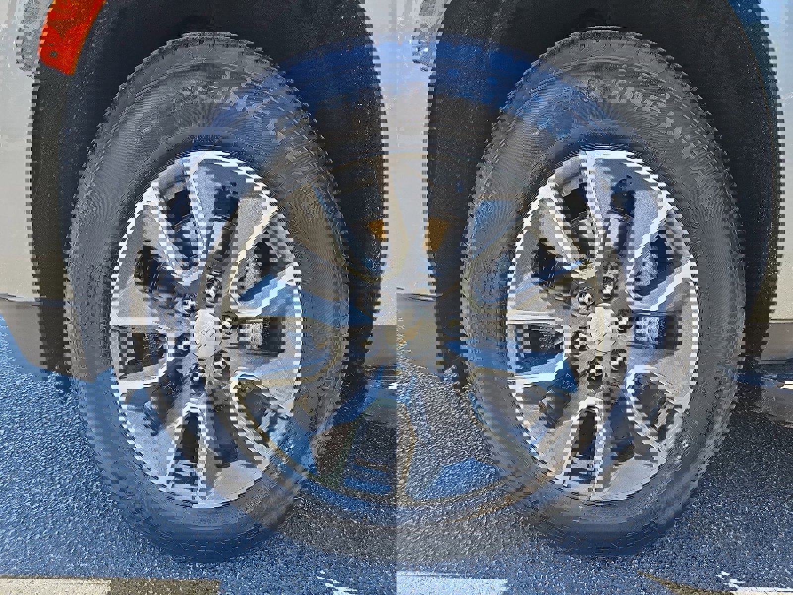 Used 2024 Chevrolet Tahoe LT w/ LT Signature Package image 35