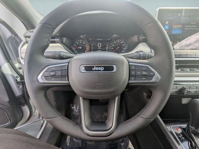 Used 2025 Jeep Compass Limited AWD/4WD image 18