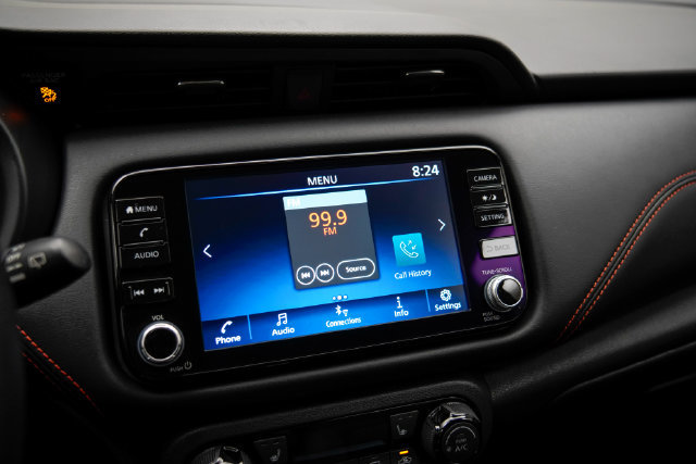 Used 2023 Nissan Kicks SR w/ SR Premium Package FWD image 19