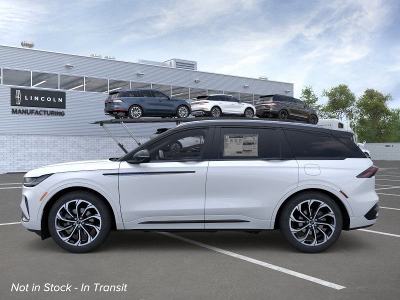 New 2026 Lincoln Nautilus Reserve AWD/4WD image 3
