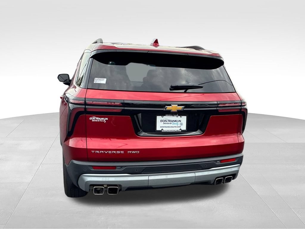 Used 2025 Chevrolet Traverse LT w/ LPO, Floor Liner Package AWD/4WD image 4