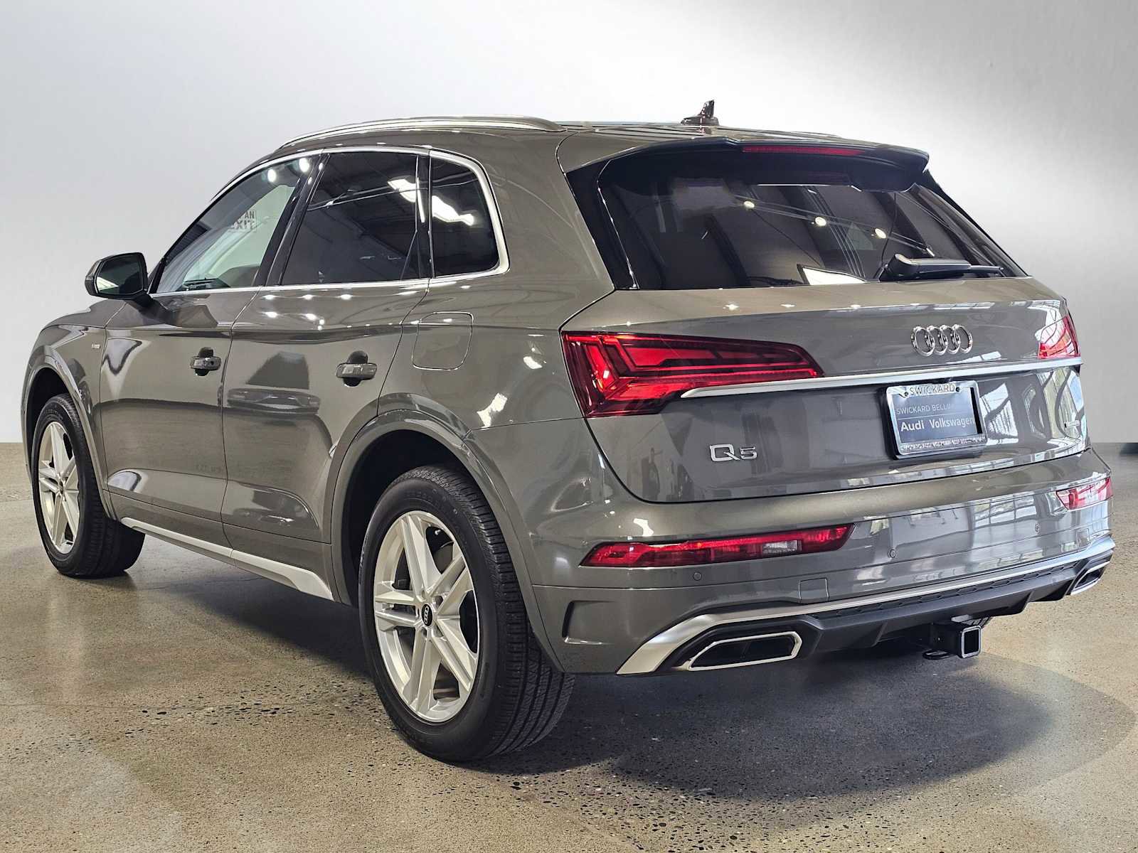 Used 2023 Audi Q5 e Premium Plus w/ Premium Plus Package AWD/4WD image 5