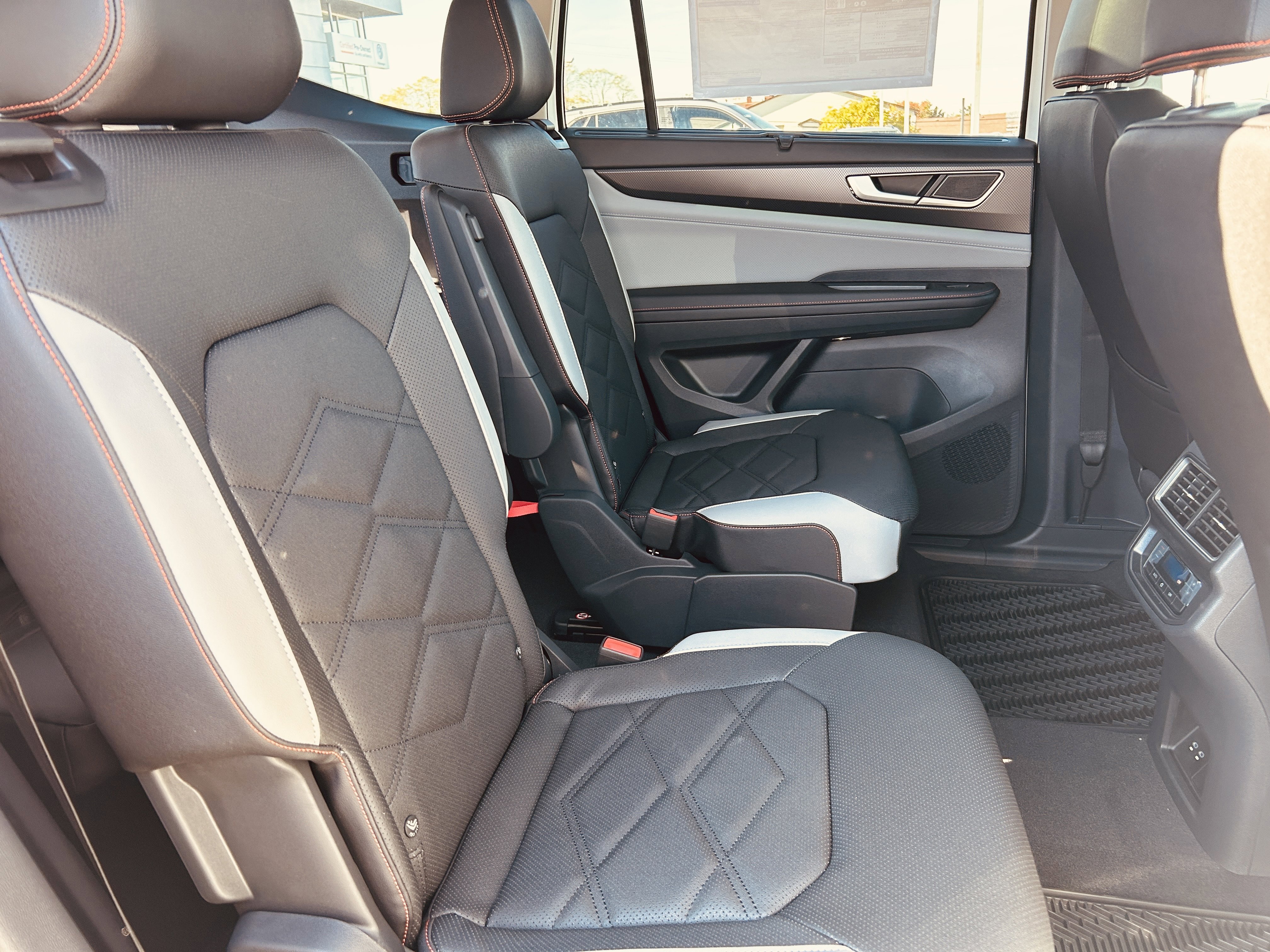 New 2026 Volkswagen Atlas Peak Edition image 26