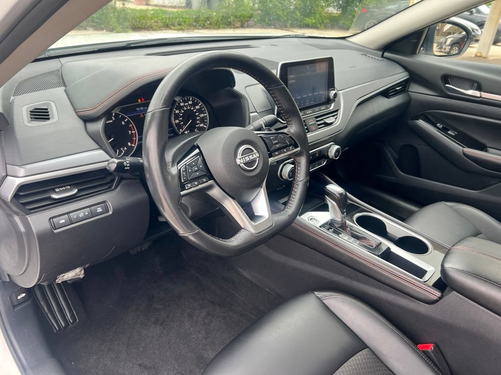 Used 2024 Nissan Altima 2.5 SR FWD image 6