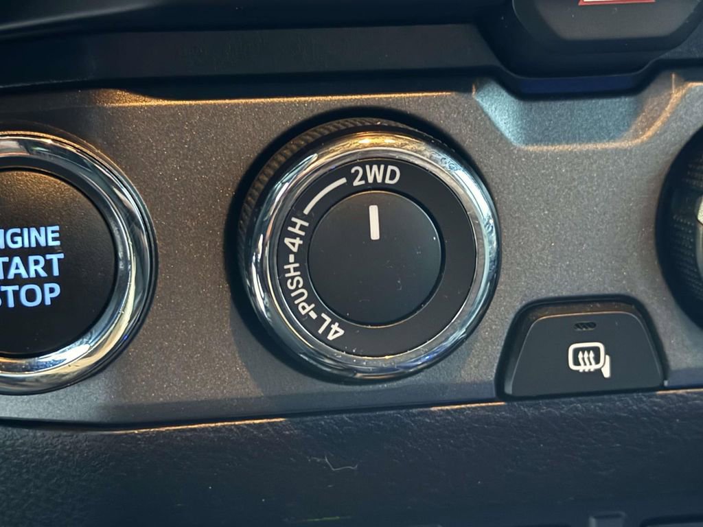 Used 2020 Toyota Tacoma TRD Sport w/ TRD Premium Sport Package AWD/4WD image 27