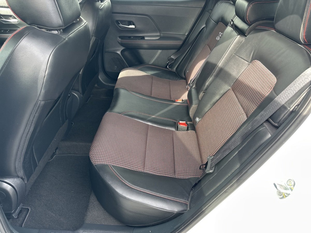 Used 2025 Nissan Kicks SR image 20