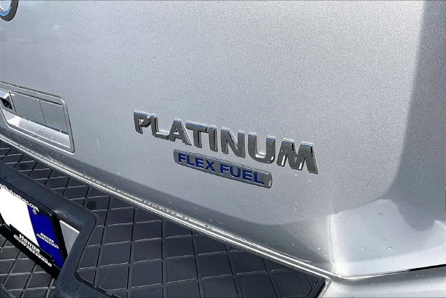 Used 2015 Nissan Armada Platinum w/ 2nd Row Captain Seat Package RWD image 22