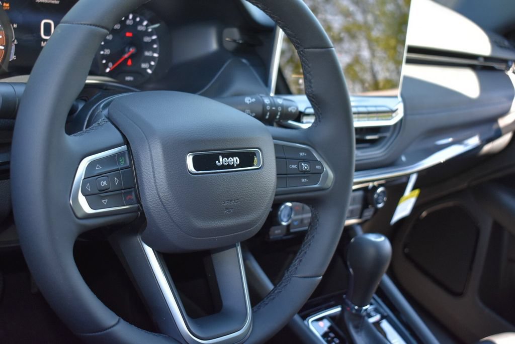 New 2026 Jeep Compass Latitude AWD/4WD image 10