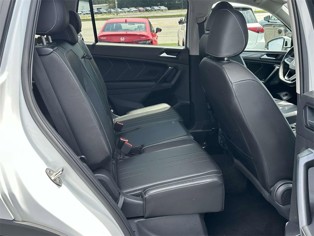 Used 2024 Volkswagen Tiguan SE image 7