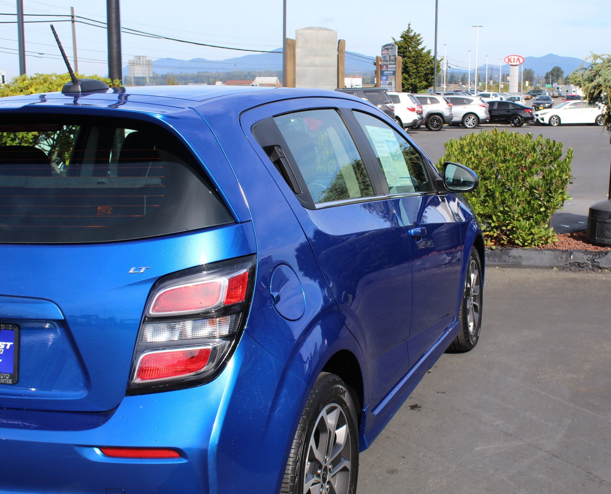 Used 2018 Chevrolet Sonic LT w/ Convenience Package FWD image 7