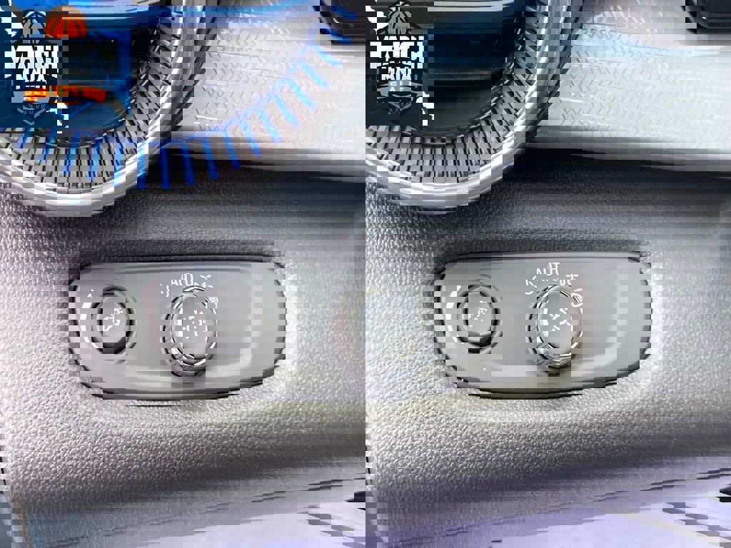 New 2026 Chevrolet Trax LT w/ Sunroof Package image 20