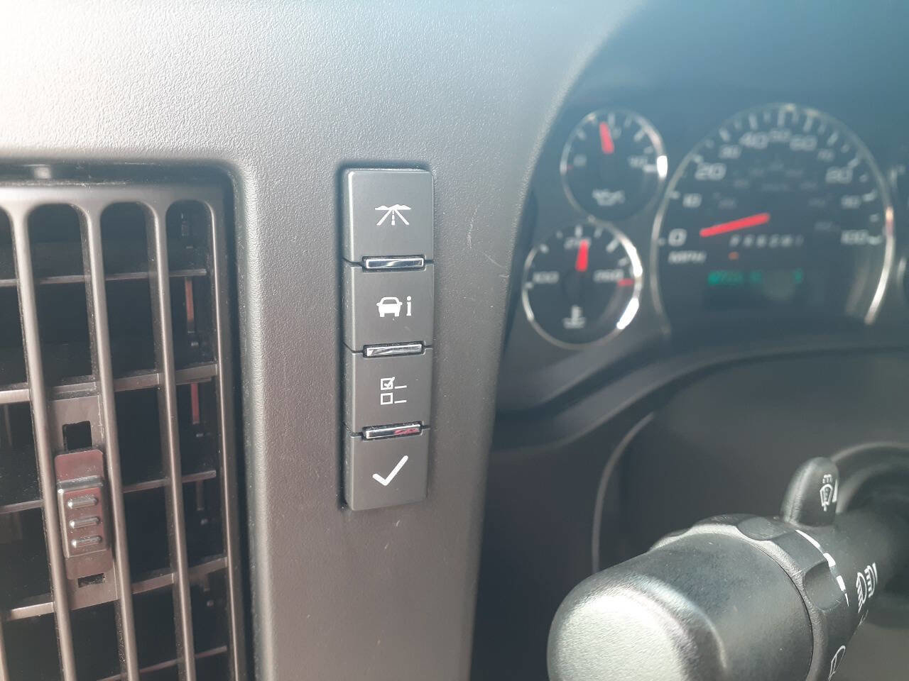 Used 2020 Chevrolet Express 3500 LS image 15