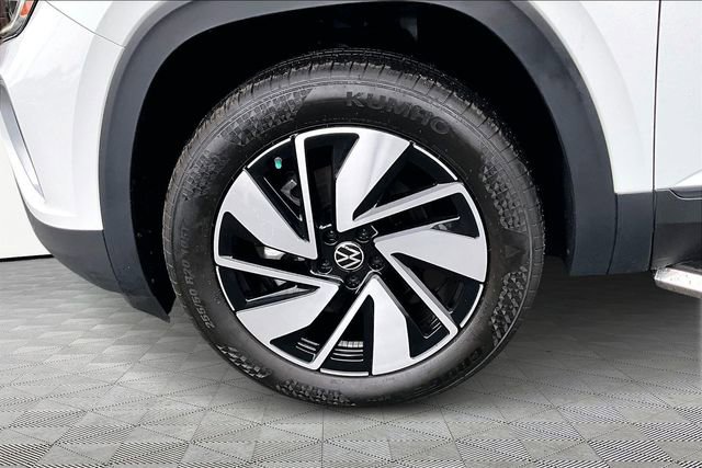 Used 2024 Volkswagen Atlas SE image 23