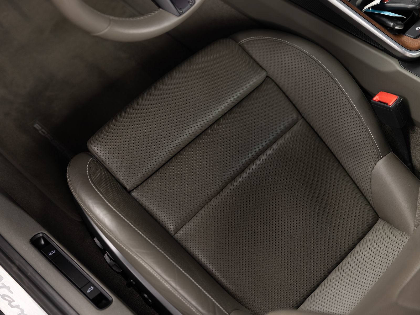 Certified 2021 Porsche 911 AWD/4WD image 29