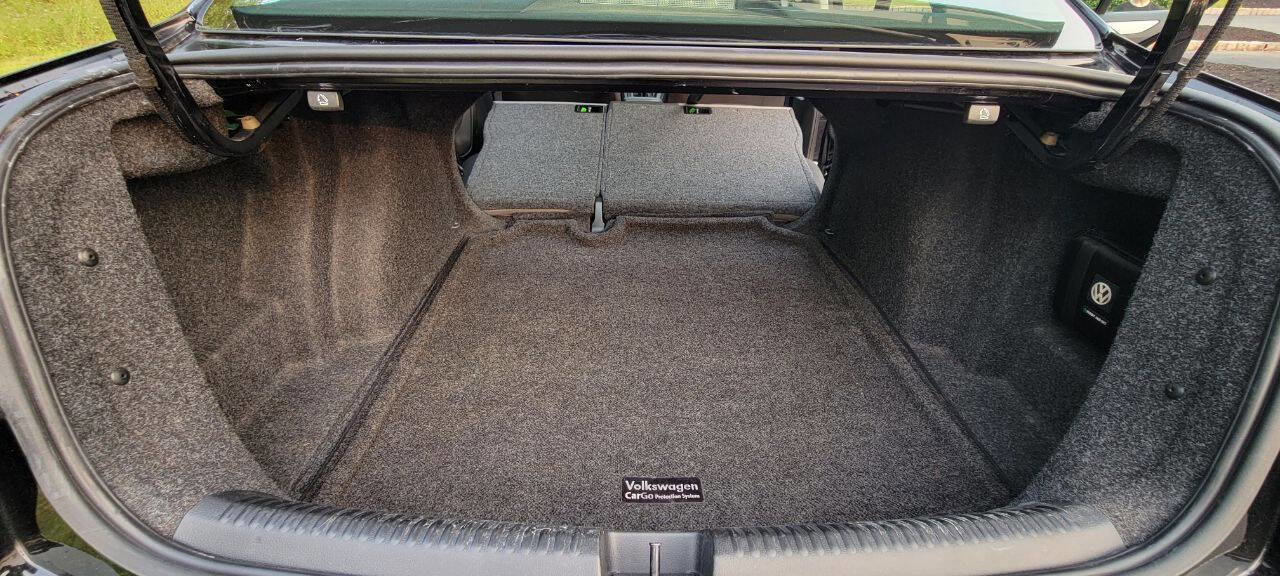 Used 2017 Volkswagen Jetta S image 18