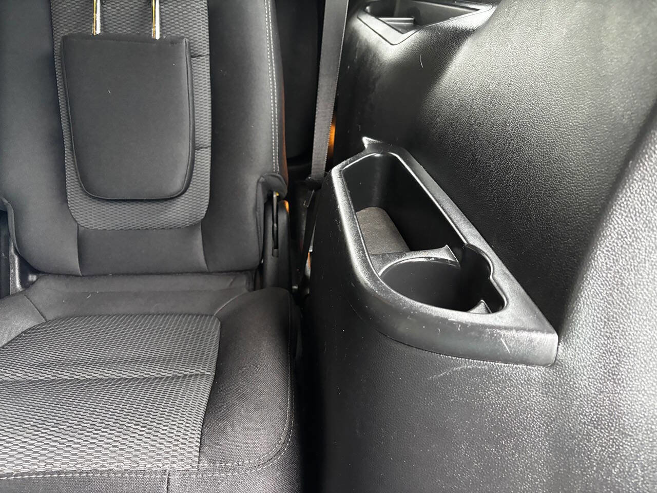 Used 2016 Ford Explorer XLT image 28