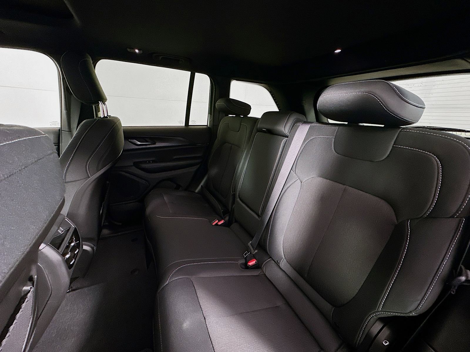 New 2026 Jeep Grand Cherokee Laredo X AWD/4WD image 25