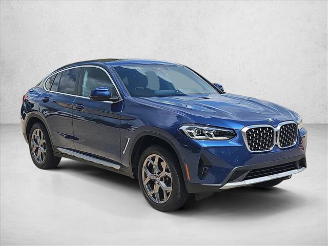Used 2025 BMW X4 xDrive30i image 3