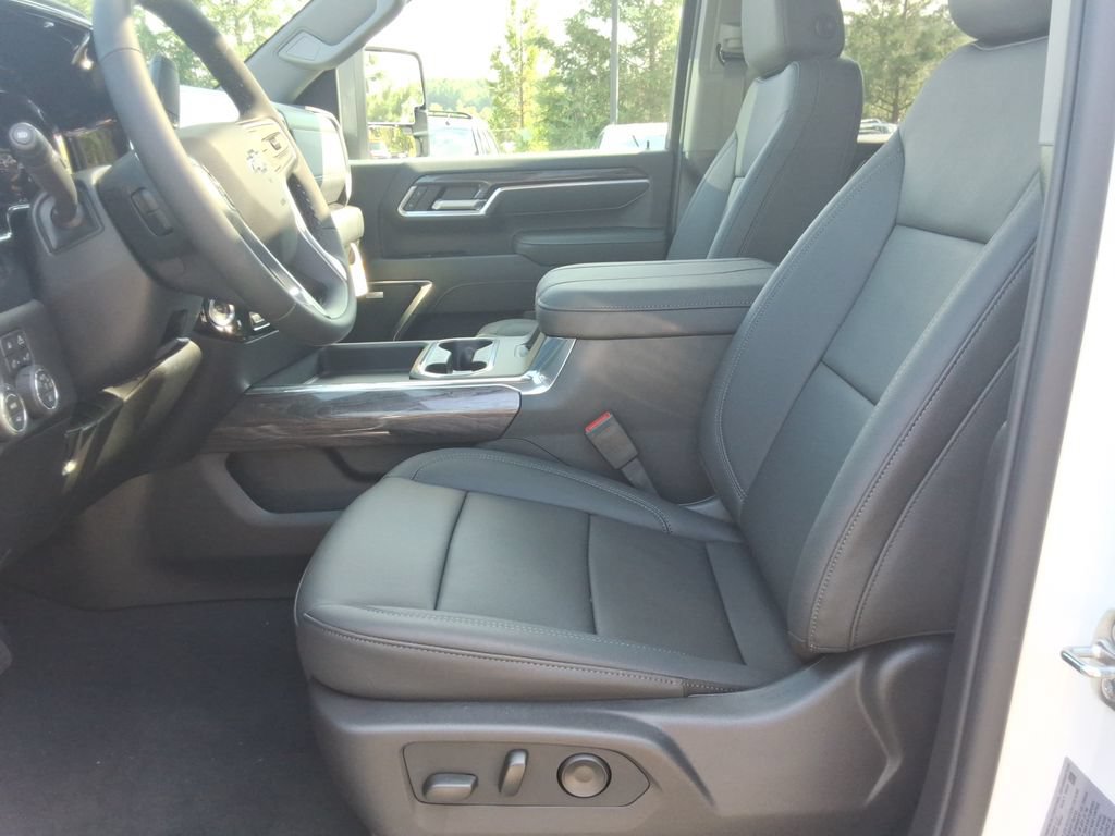New 2026 Chevrolet Silverado 2500 LTZ w/ LTZ Plus Package AWD/4WD image 25