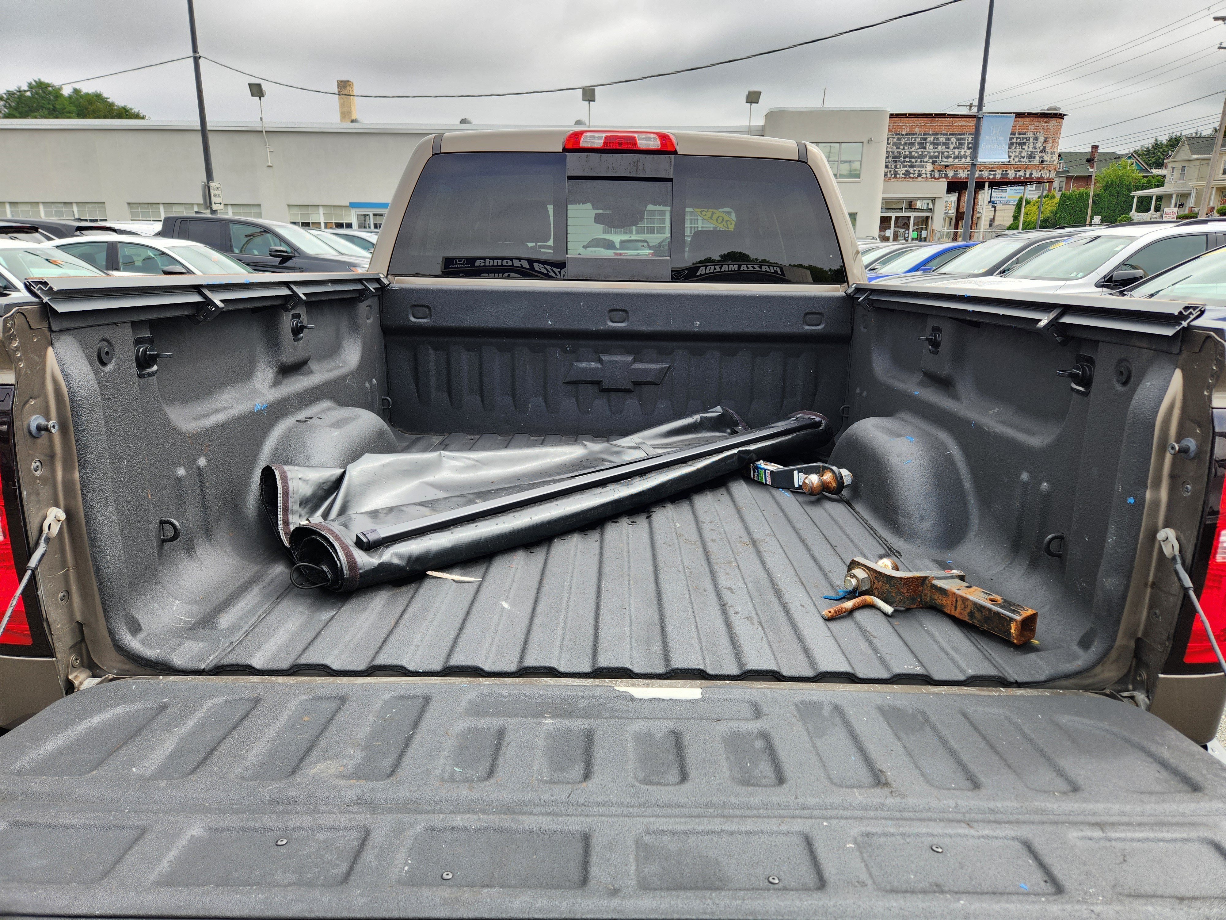Used 2015 Chevrolet Silverado 1500 LTZ Z71 w/ LTZ Plus Package AWD/4WD image 8