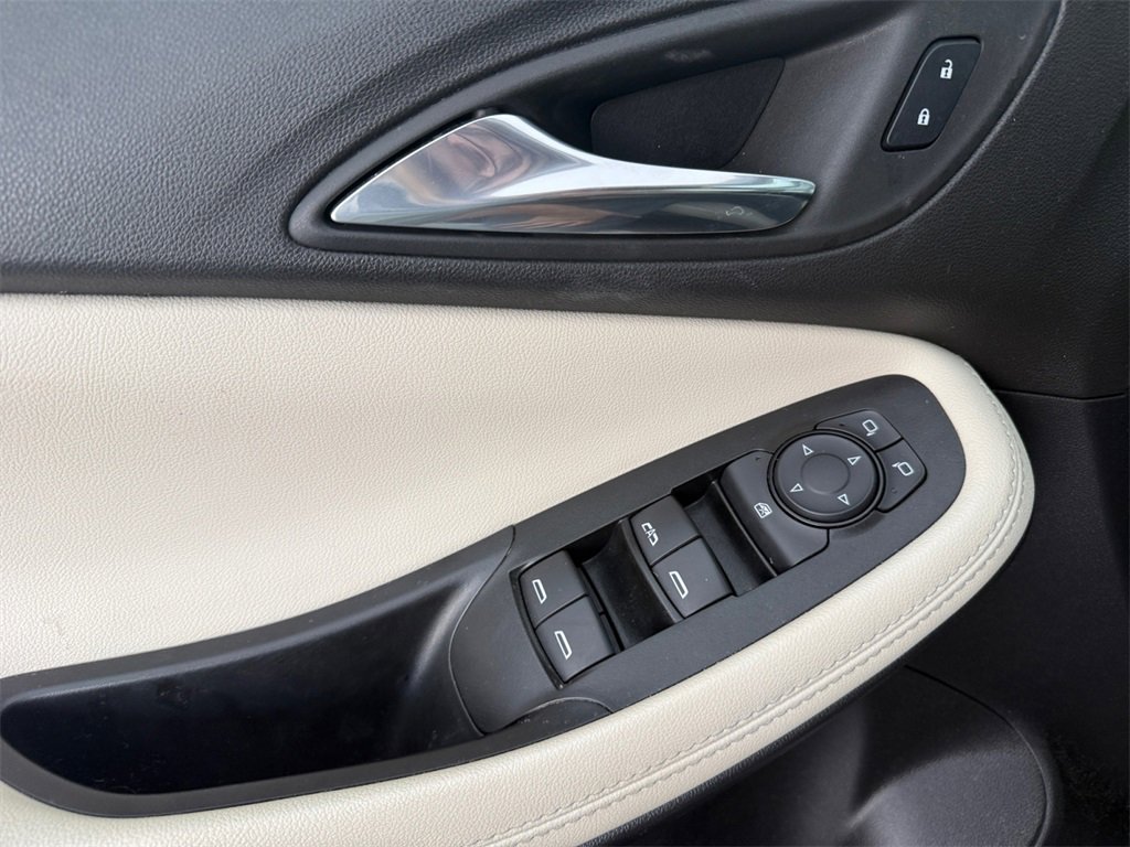 Used 2023 Buick Encore GX Preferred w/ Cold Weather Comfort Package image 14