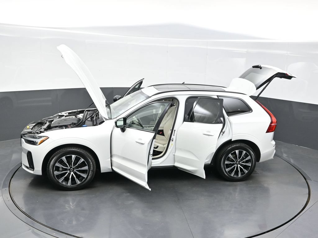 Used 2024 Volvo XC60 B5 Core w/ Protection Package Premier AWD/4WD image 38