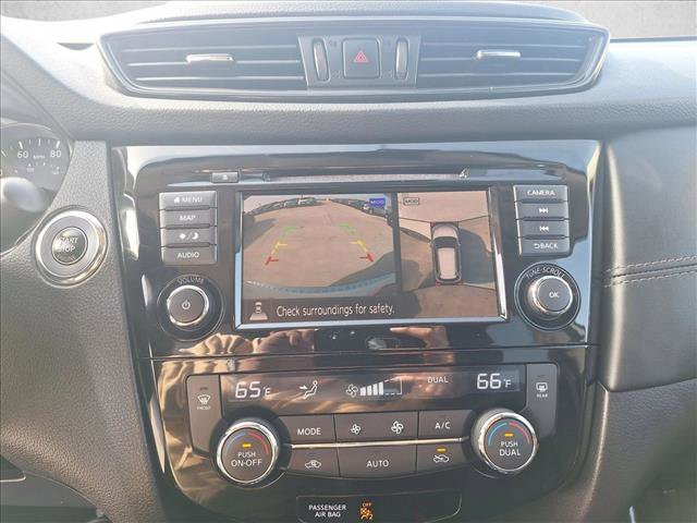 Used 2018 Nissan Rogue SL w/ Premium Package image 13