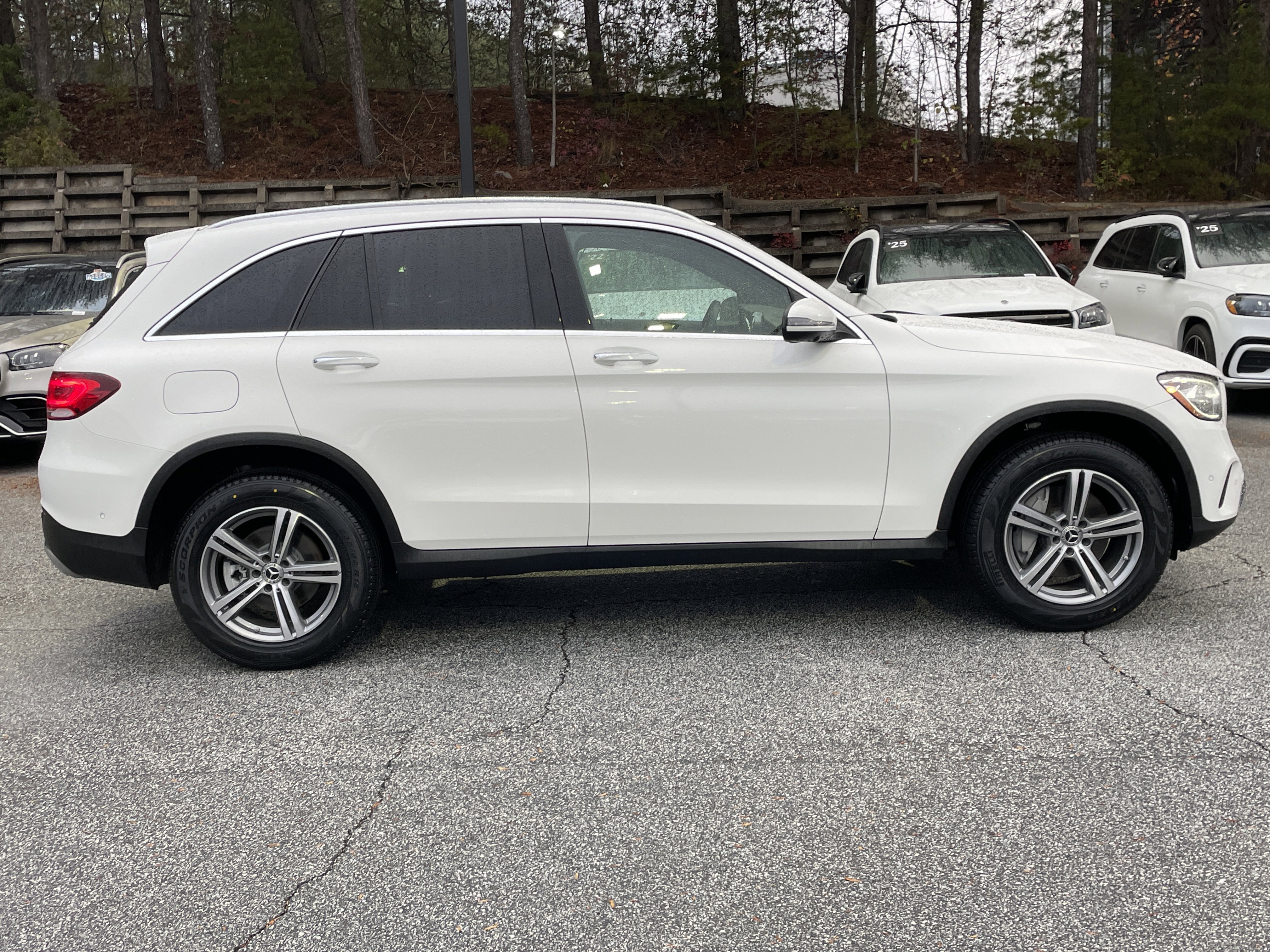 Certified 2022 Mercedes-Benz GLC 300 4MATIC w/ Driver Assistance Package image 5