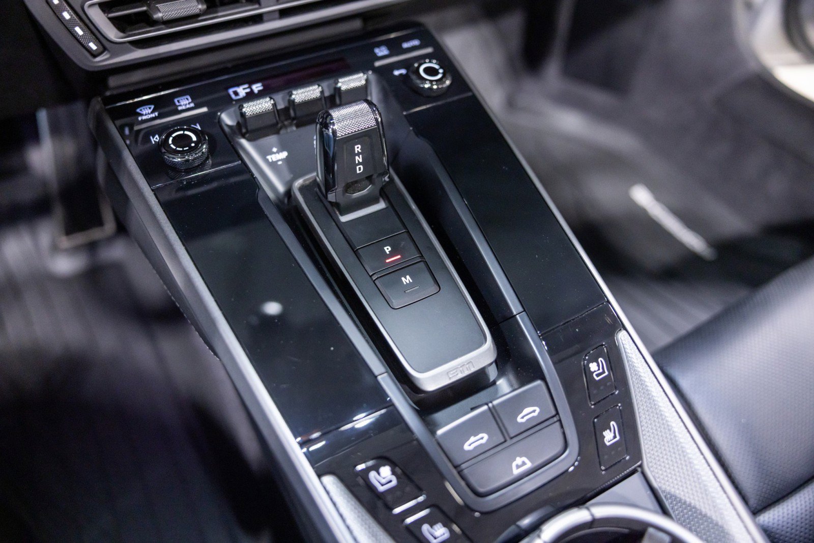 Used 2024 Porsche 911 Carrera S w/ Sport Package image 39