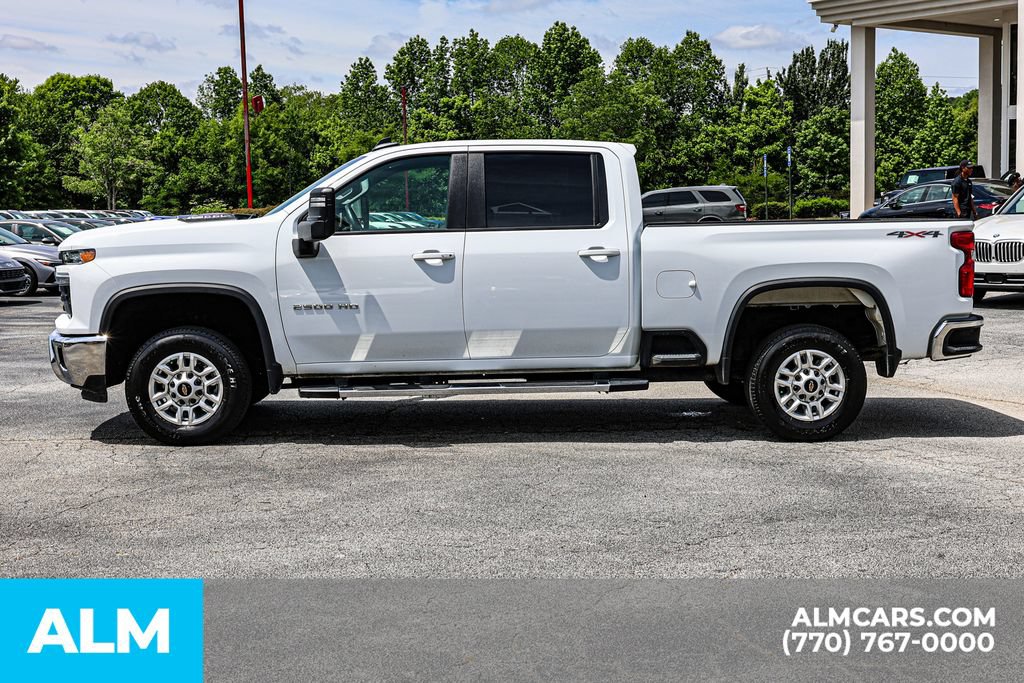 Used 2025 Chevrolet Silverado 2500 LT w/ Convenience Package AWD/4WD image 8
