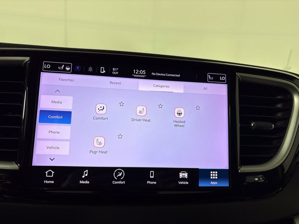 Used 2022 Chrysler Pacifica Touring-L FWD image 30