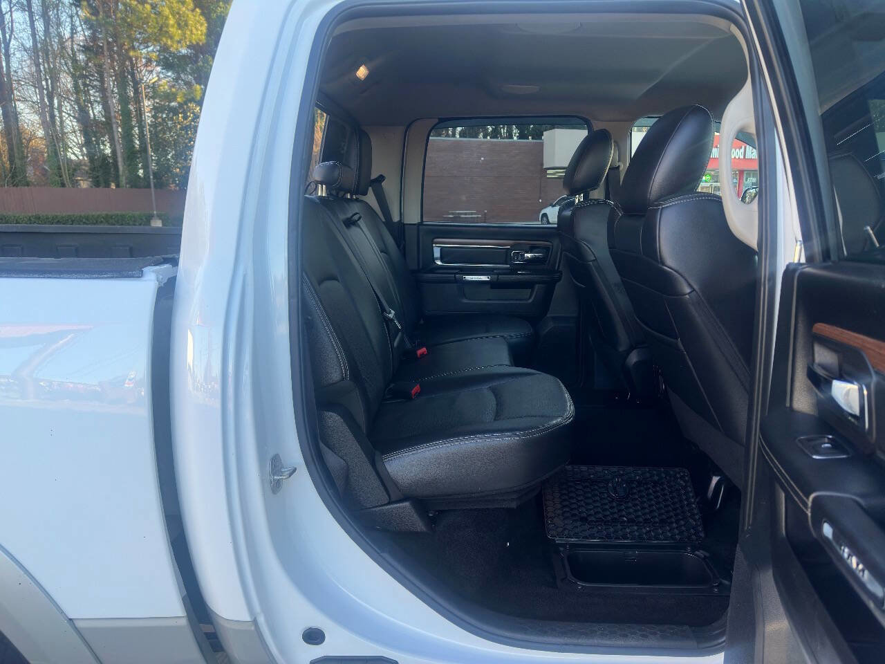 Used 2015 RAM 1500 Laramie image 8