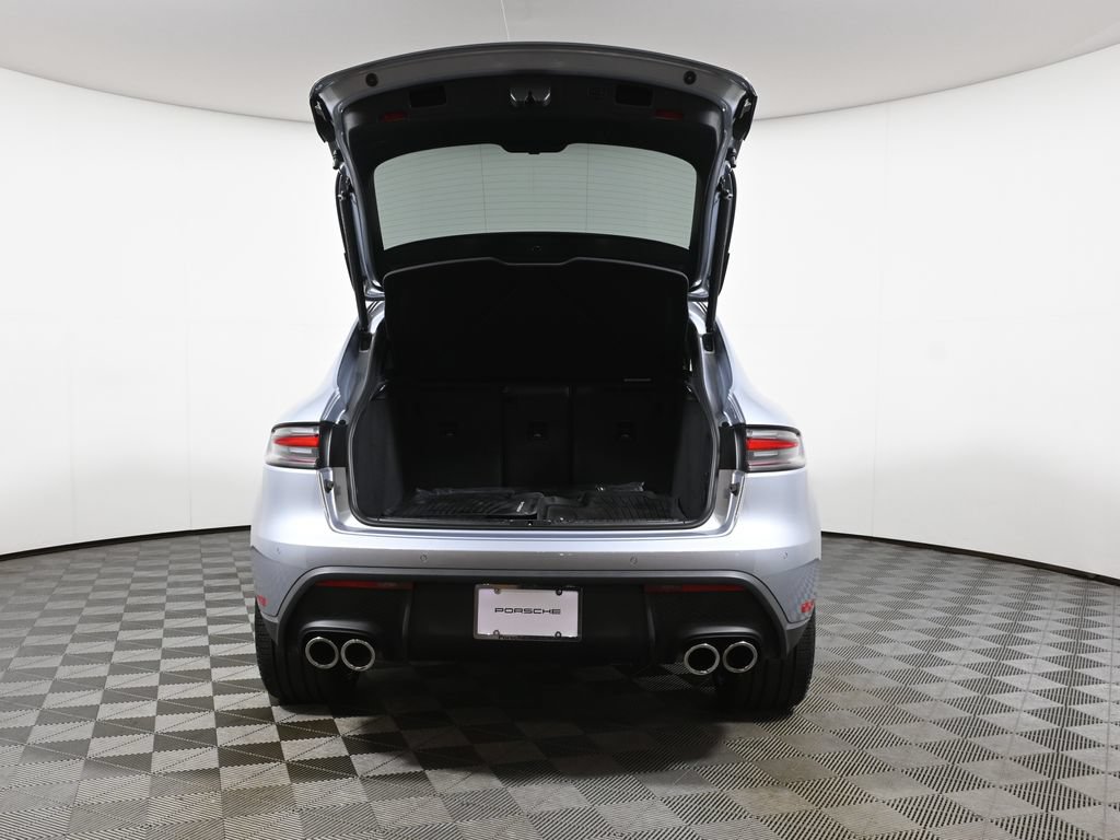 Used 2026 Porsche Macan AWD/4WD image 41