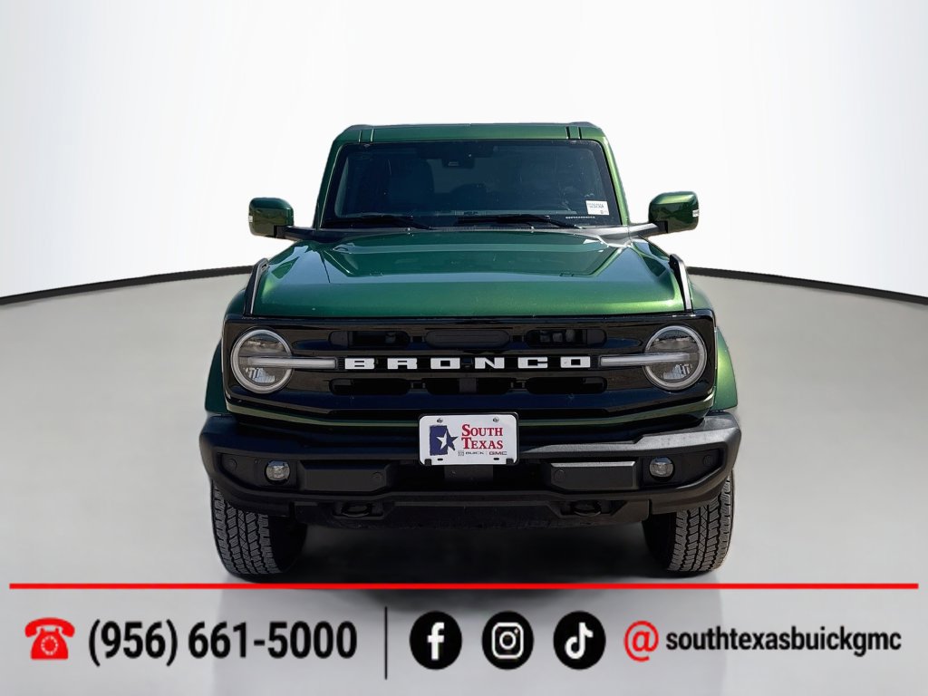 Used 2025 Ford Bronco Outer Banks AWD/4WD image 2