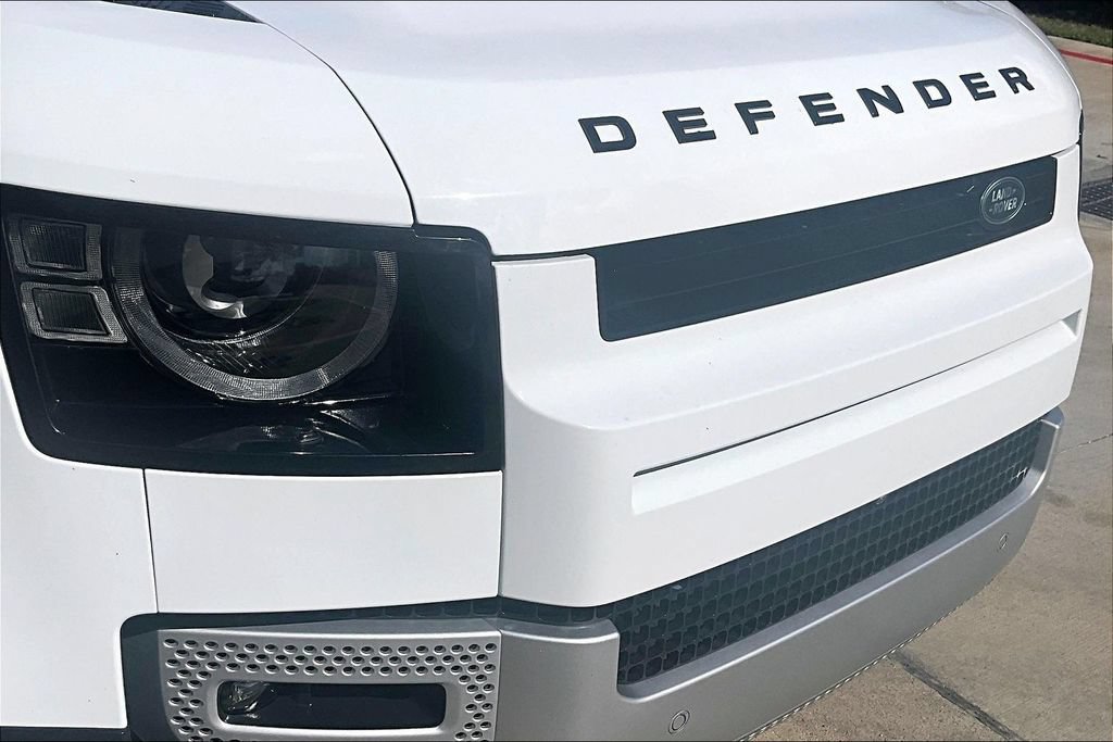 Used 2025 Land Rover Defender 110 S AWD/4WD image 35