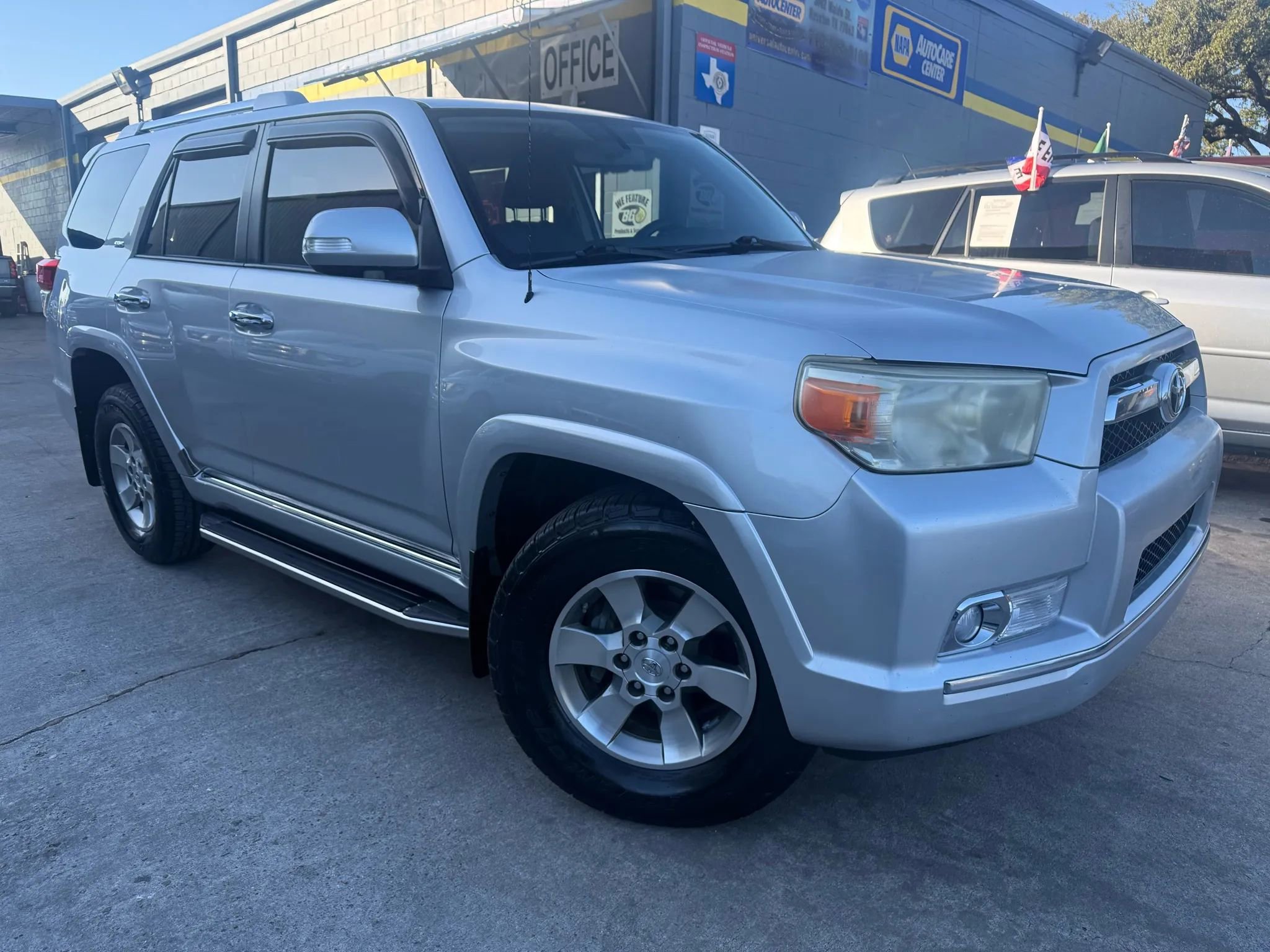 Used 2013 Toyota 4Runner SR5 image 1