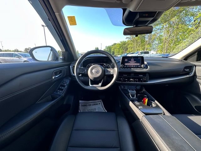 Used 2024 Nissan Rogue SV w/ SV Premium Package FWD image 17