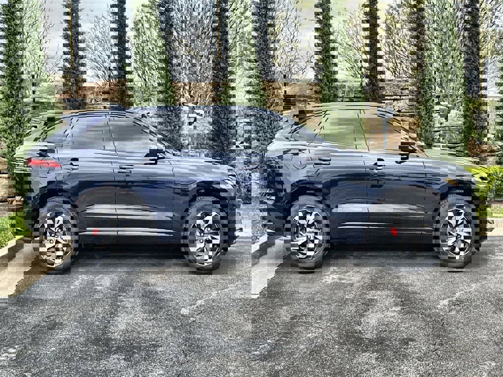 New 2026 Jaguar F-PACE R-Dynamic S image 6