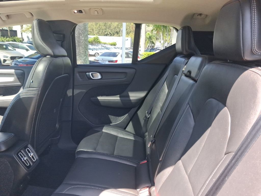 Used 2020 Volvo XC40 T5 Inscription image 8