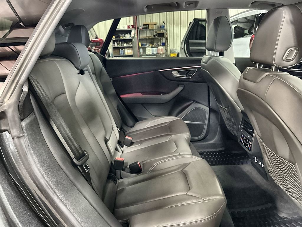 Used 2019 Audi Q8 Prestige AWD/4WD image 31