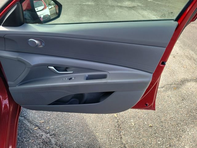 Used 2024 Hyundai Elantra SEL image 35