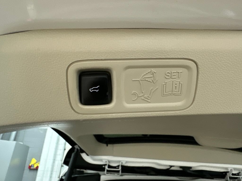 Used 2019 Lincoln Navigator Reserve AWD/4WD image 39