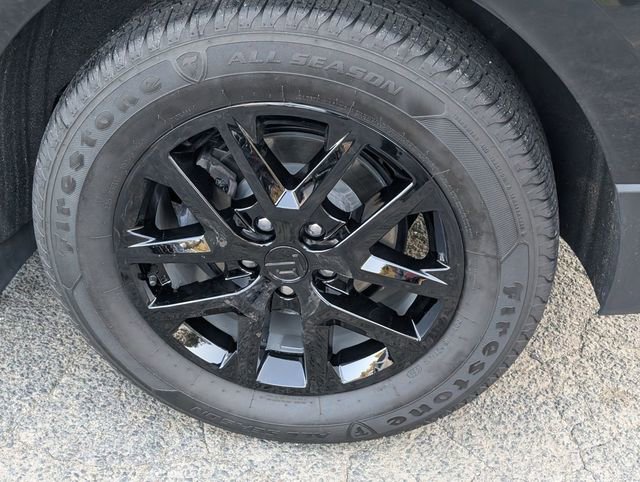 Used 2023 Chevrolet Equinox LT w/ Driver Convenience Package image 8