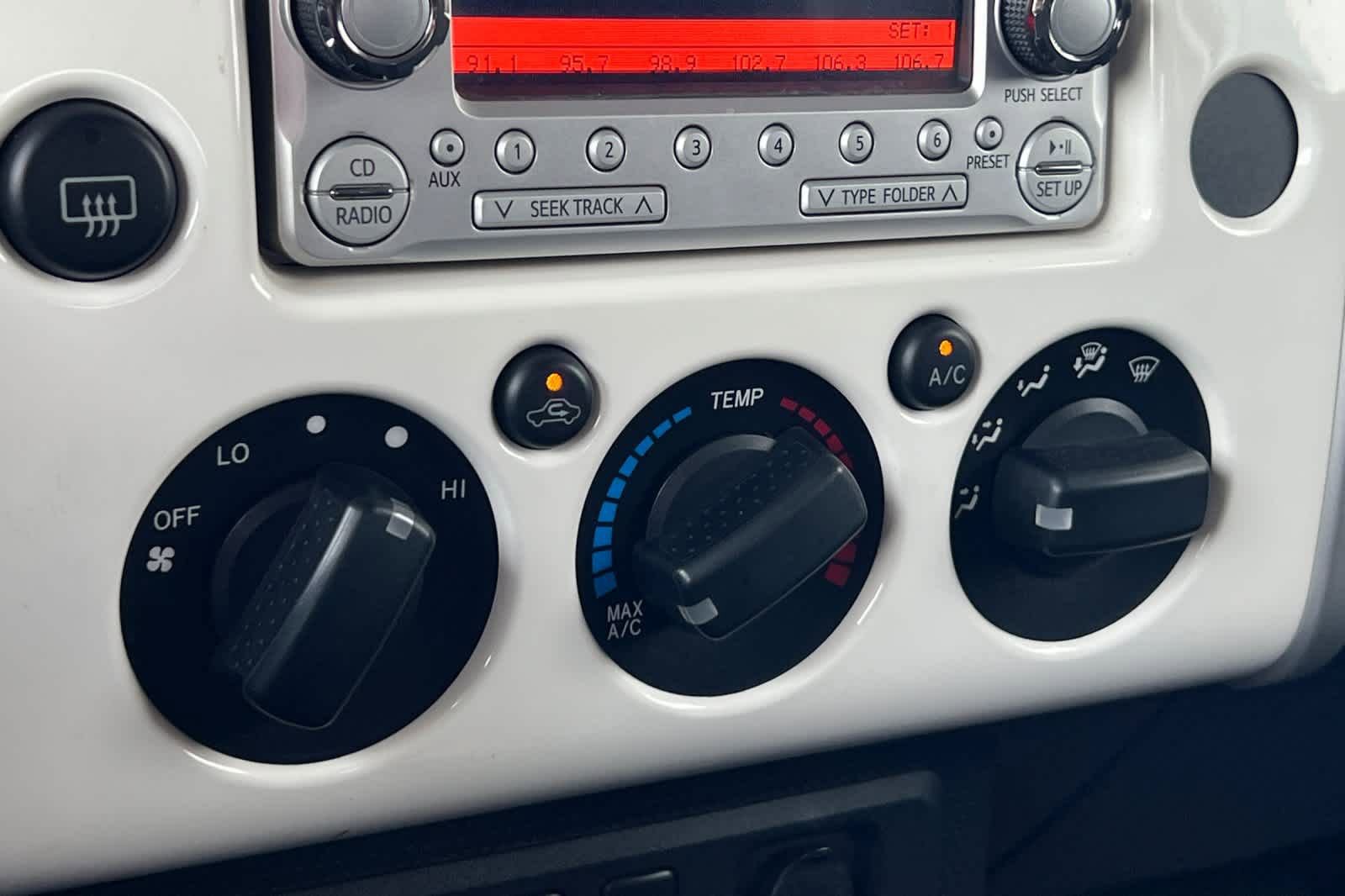 Used 2013 Toyota FJ Cruiser 4WD w/ Convenience Pkg image 20