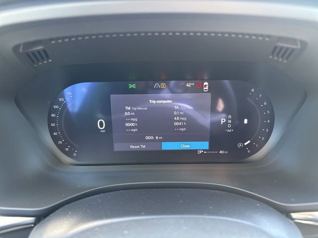 New 2026 Volvo XC60 B5 Plus w/ Protection Package Premier image 17