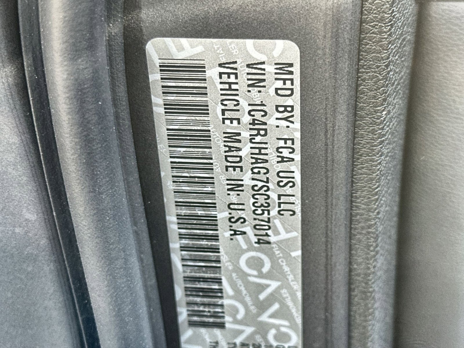 New 2025 Jeep Grand Cherokee Laredo w/ Luxury Tech Group I image 28