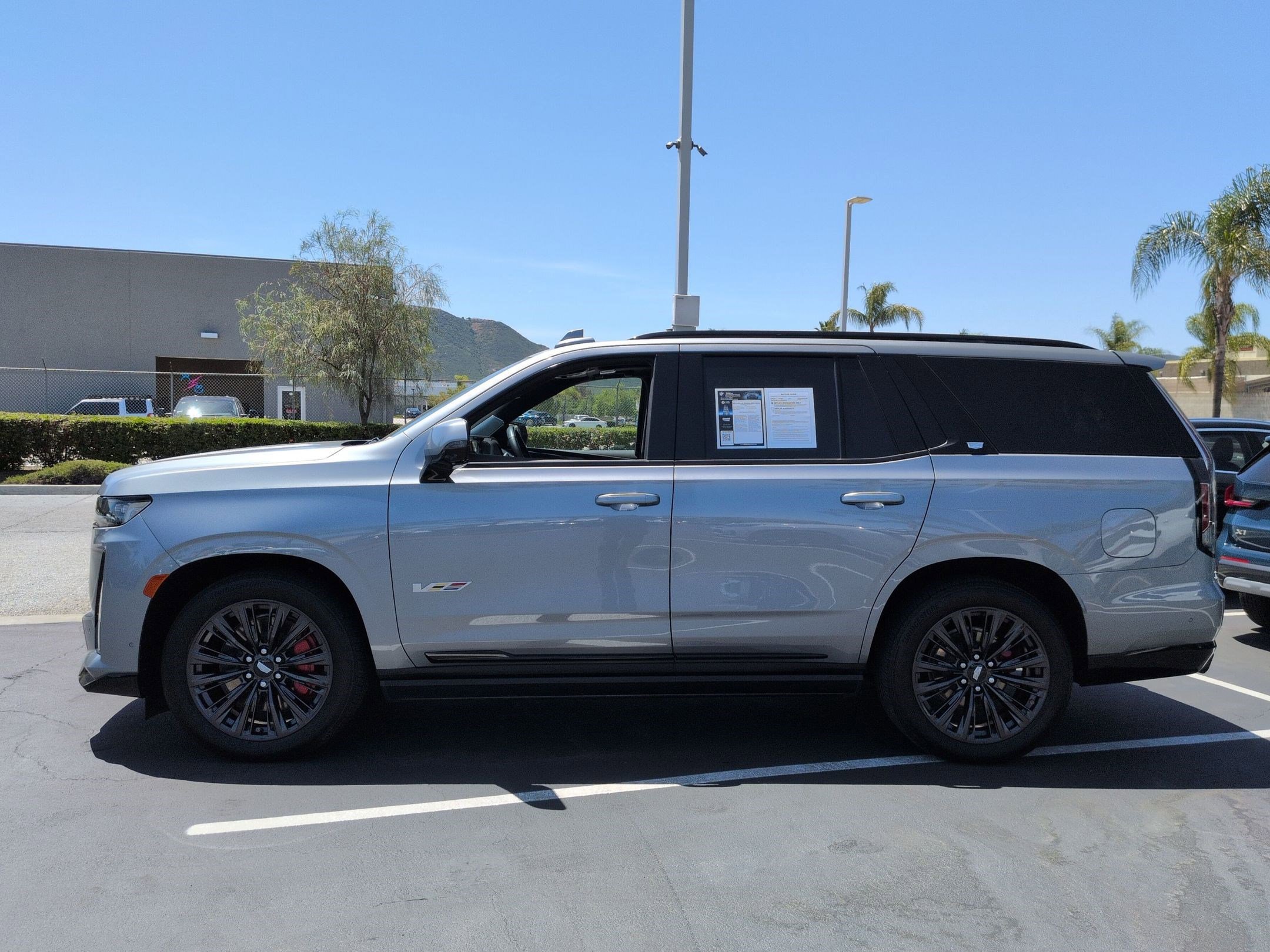 Used 2023 Cadillac Escalade V w/ LPO, ONYX Package AWD/4WD image 7