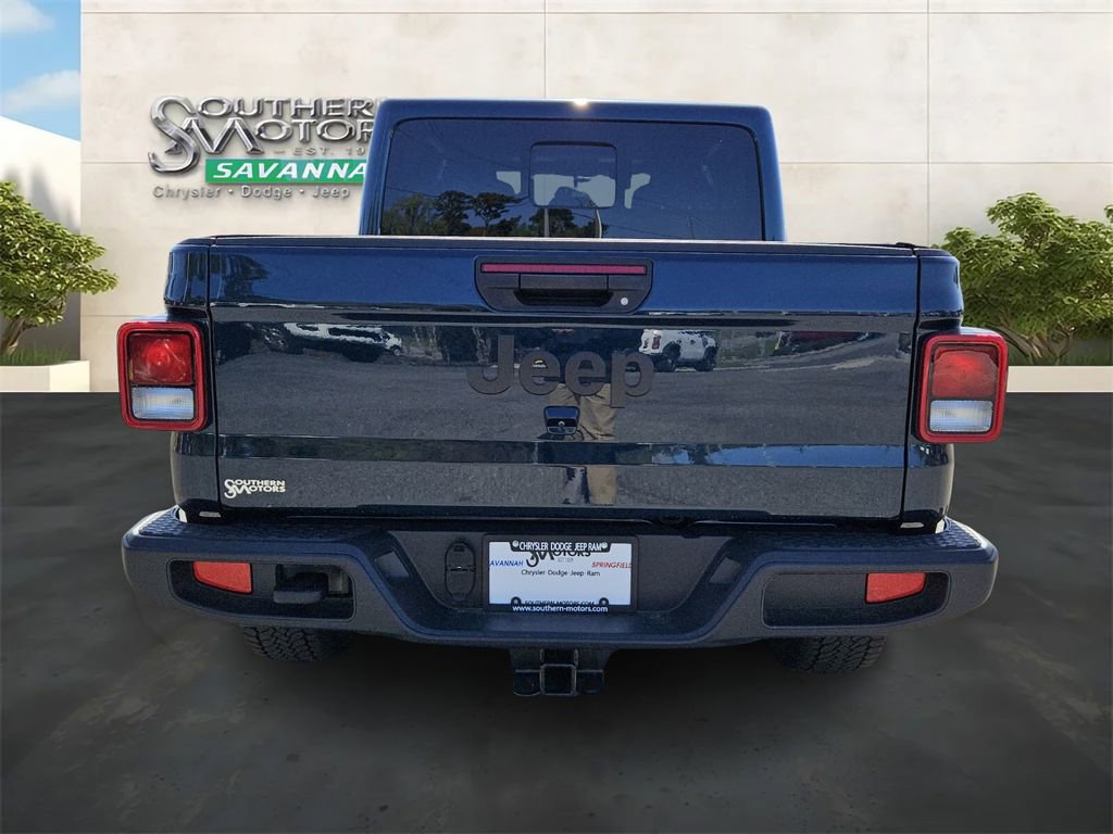 Used 2025 Jeep Gladiator Sport image 4