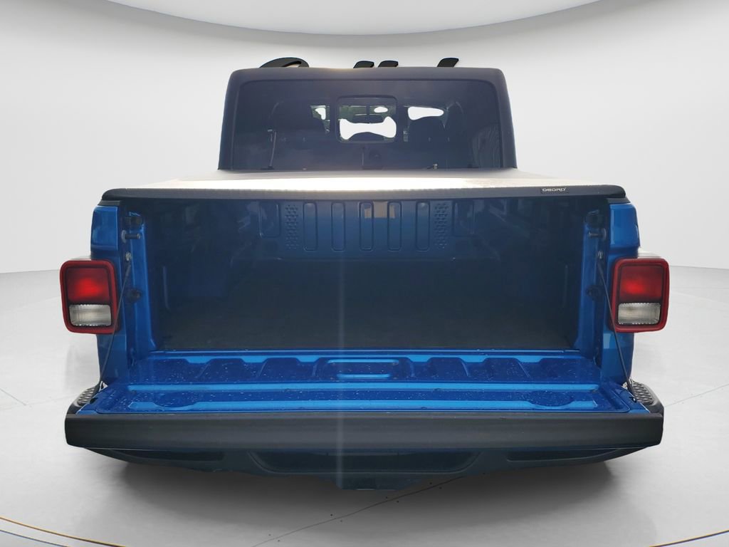 Used 2023 Jeep Gladiator Sport image 9