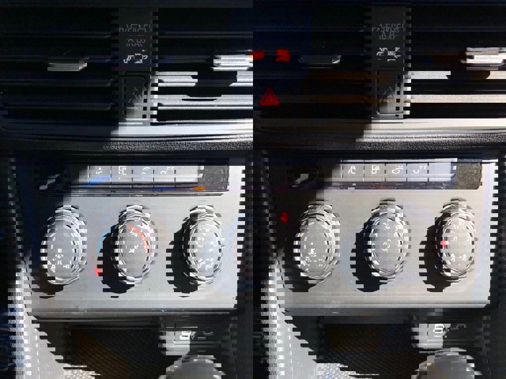 Used 2024 Volkswagen Jetta S image 28